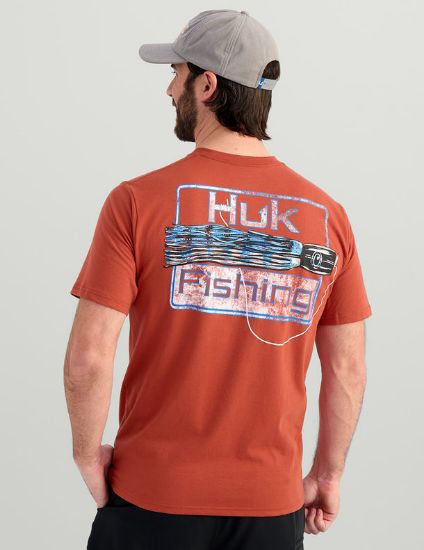 Huk - Men's KC Lures Short Sleeve Pocket Tee | Craw Red